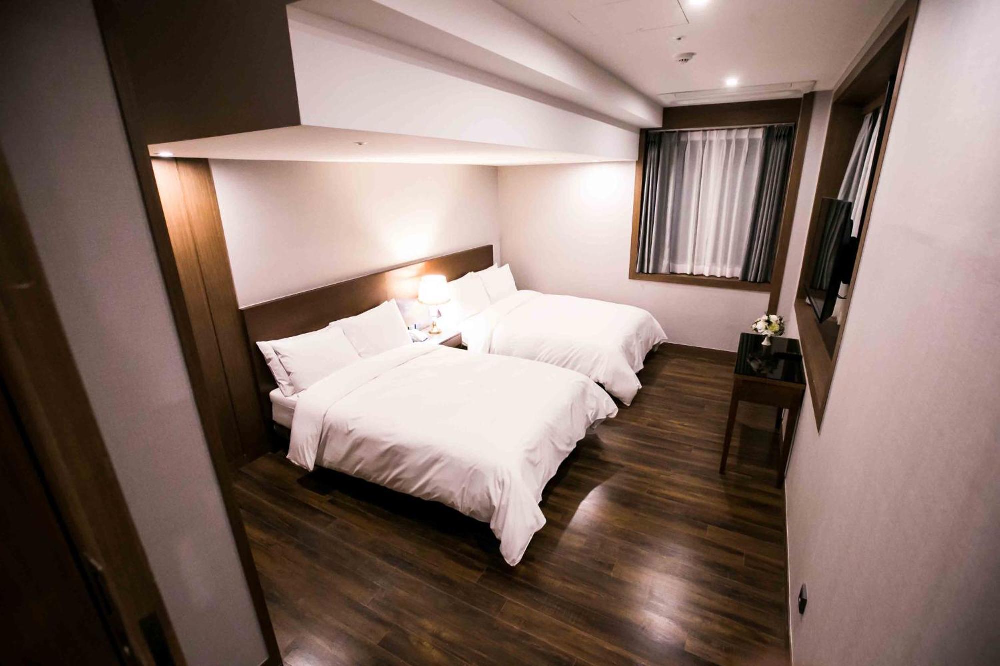 Dyne Oceano Hotel Jeju Buitenkant foto