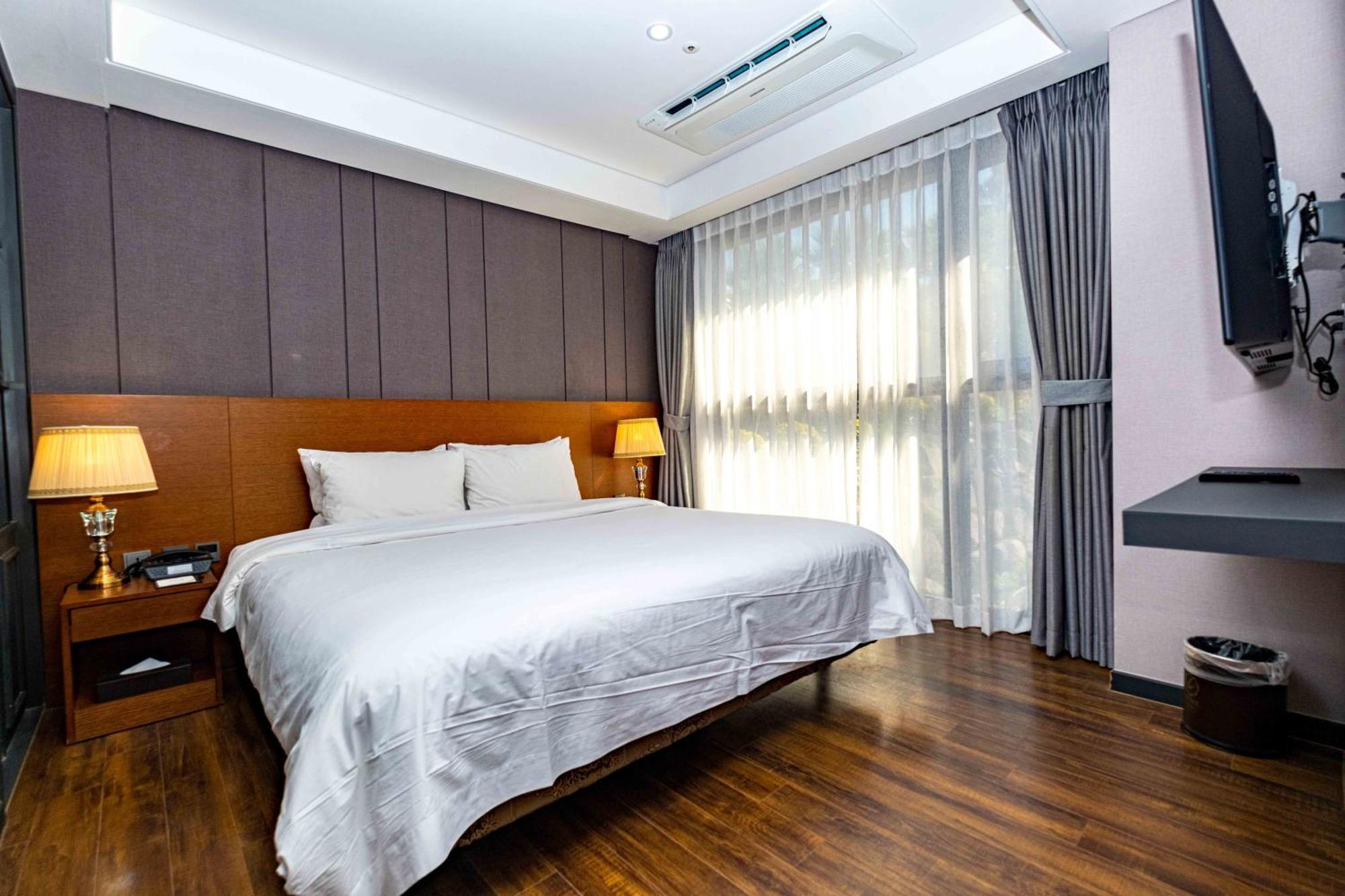Dyne Oceano Hotel Jeju Buitenkant foto