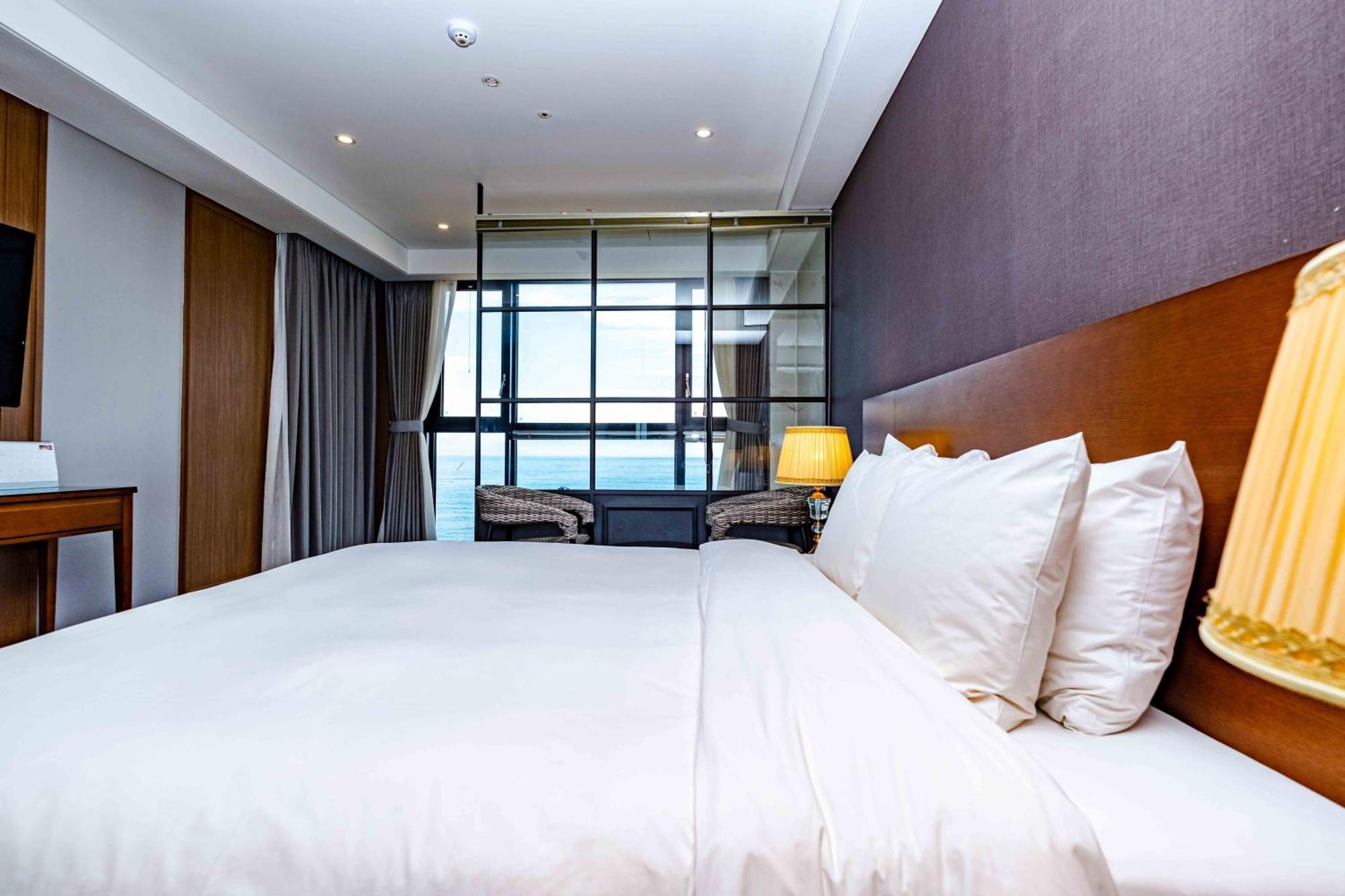 Dyne Oceano Hotel Jeju Buitenkant foto