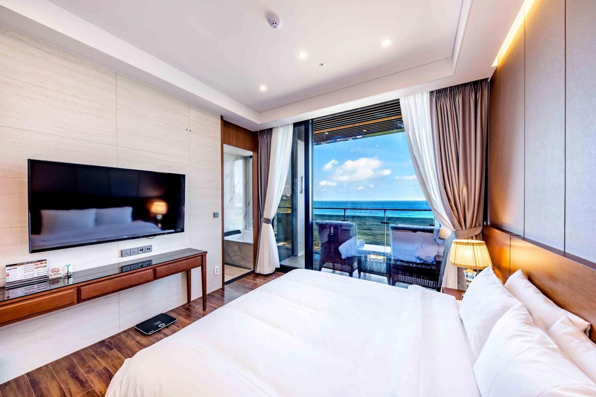 Dyne Oceano Hotel Jeju Buitenkant foto