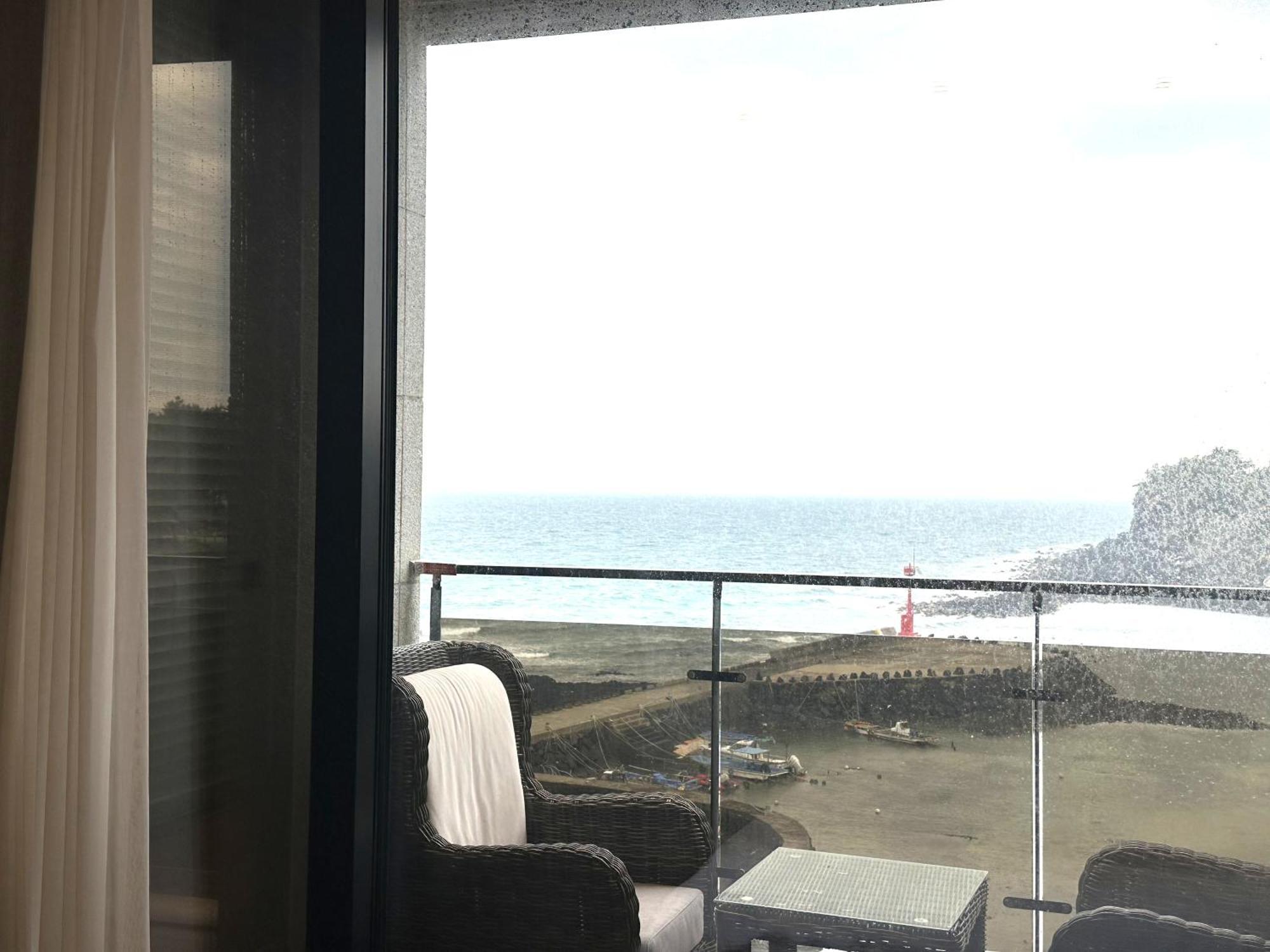 Dyne Oceano Hotel Jeju Buitenkant foto